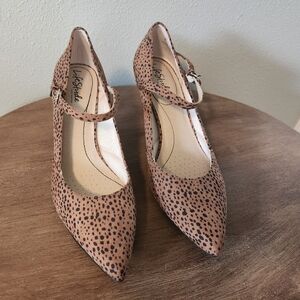 Life Stride Cheeta Print Heels